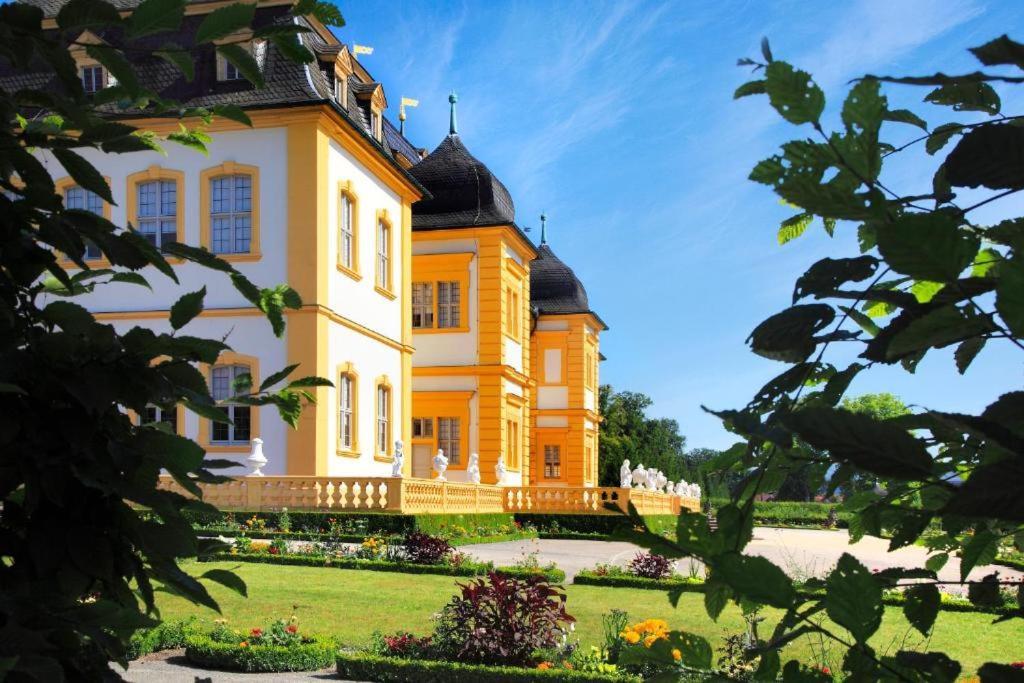Hotel Mueller Cafe & Wein - Mondholzhotel Veitshochheim Exterior photo